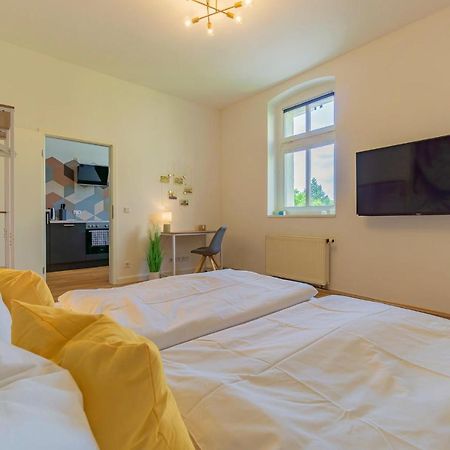Modernes Apartment - Zentral, Ruhig, Wlan, Netflix, Kueche, Schreibtisch, Parkplatz, Waschtrockner Котбус Екстериор снимка