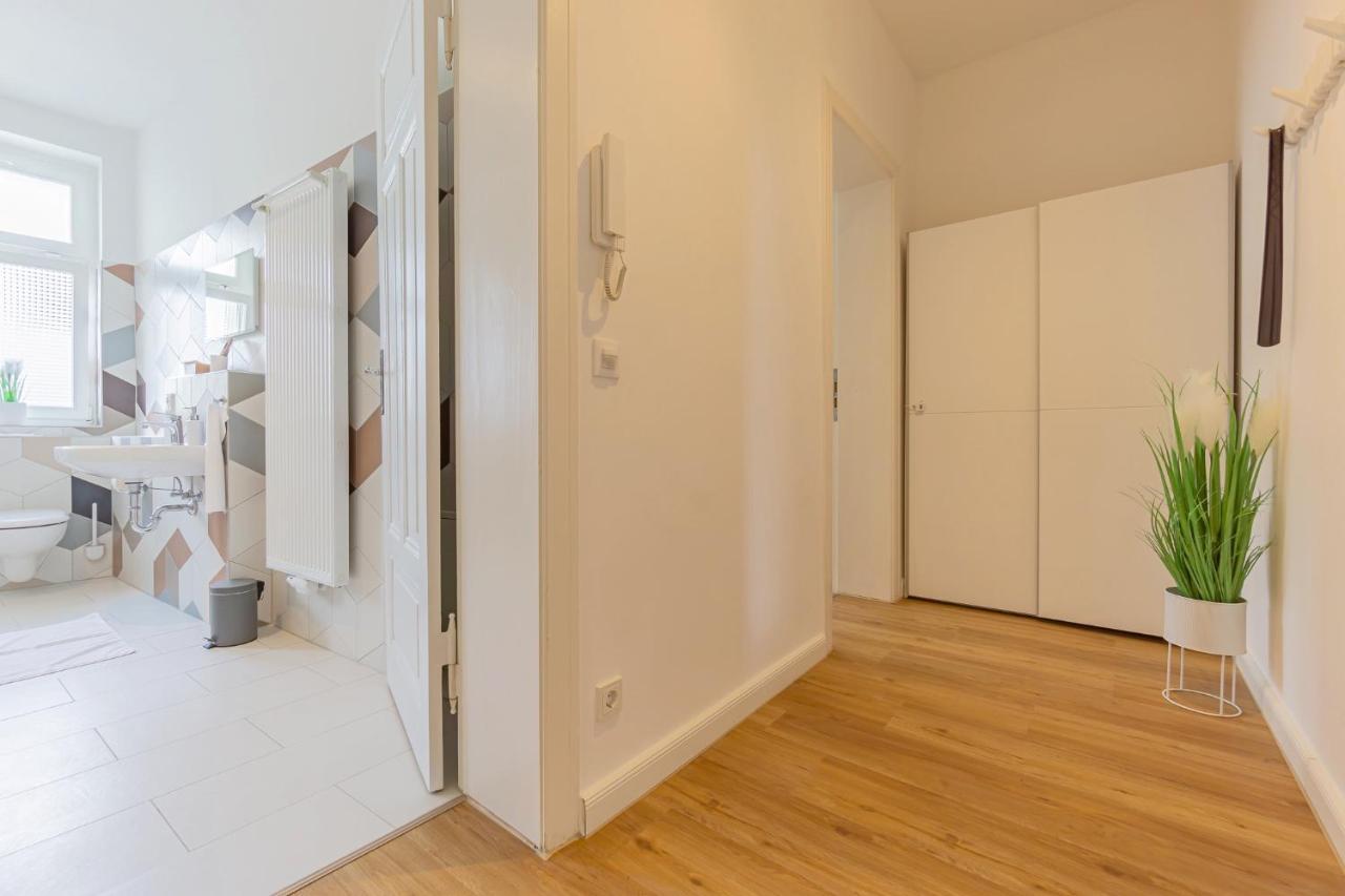 Modernes Apartment - Zentral, Ruhig, Wlan, Netflix, Kueche, Schreibtisch, Parkplatz, Waschtrockner Котбус Екстериор снимка